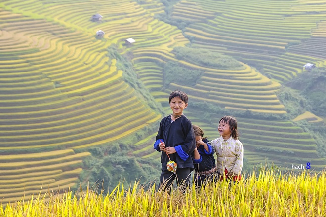 nụ cười trẻ em vùng cao