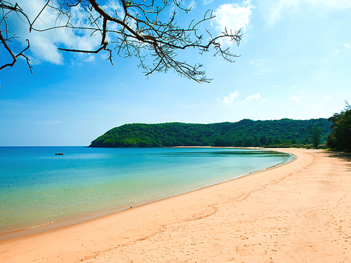 B&atilde;i Đầm Trấu ở C&ocirc;n Đảo