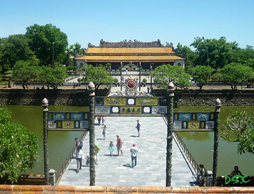 Cố đ&ocirc; Huế