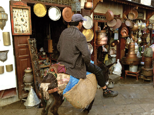 Một g&oacute;c nhỏ ở cố đ&ocirc; Fes (hay c&ograve;n gọi l&agrave; Fez) của Marocco