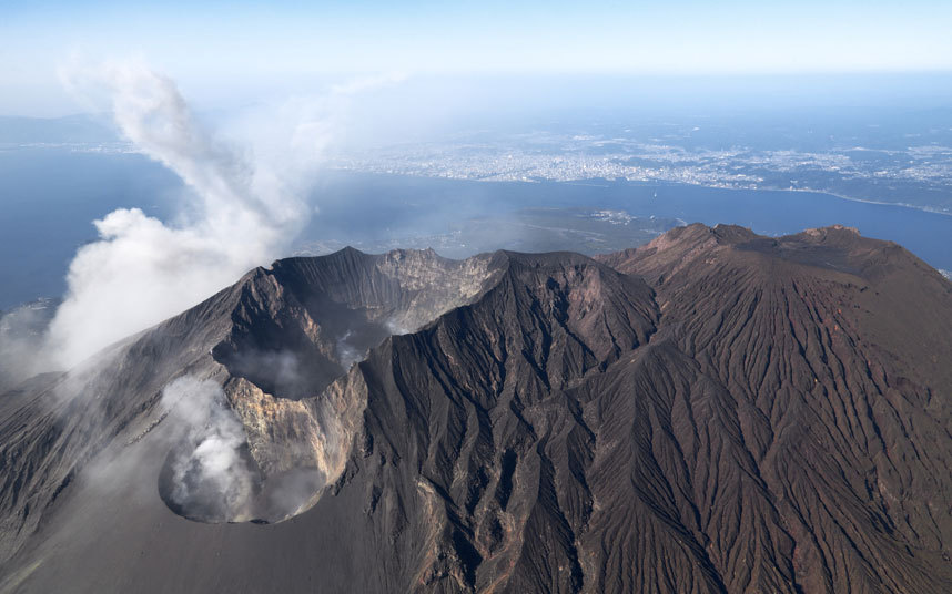 Những hòn đảo kỳ lạ của Nhật Bản